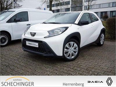 Usata Toyota Aygo X-play 72 CV (52 kW) 2022 Bianco Utilitaria