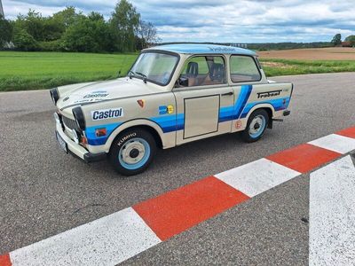gebraucht Trabant 601 im Originalzustand im DDR Rallyedesign