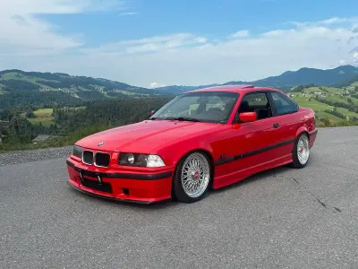Gebraucht BMW 320 M Sport 150 PS (110 kW) 1996 Rot Coupé