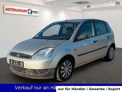 Silber Gebraucht 2004 Ford Fiesta Trend Limousine | 699 € (Superpreis)