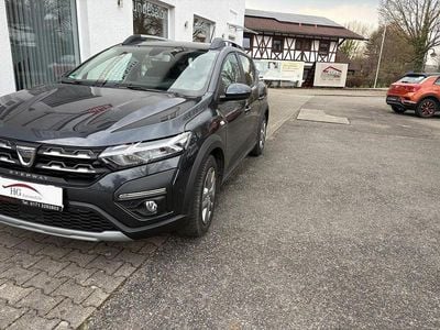 Gebraucht Dacia Sandero Comfort 91 PS (66 kW) 2022 Grau SUV