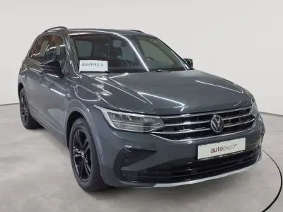 Gebraucht VW Tiguan Sport 200 PS (147 kW) 2023 Grau SUV