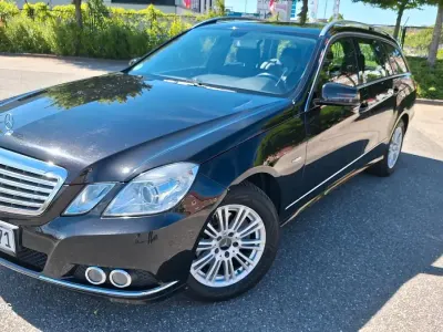Gebraucht Mercedes E200 136 PS (100 kW) 2010 Schwarz Kombi