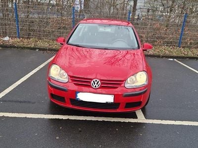 Rot Gebraucht 2005 VW Golf IV Kleinwagen | 1.500 € (Fairer Preis)