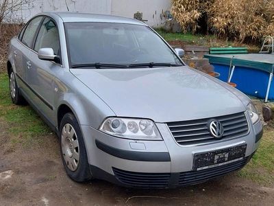 Gebraucht VW Passat Basis 150 PS (110 kW) 2002 Silber Limousine