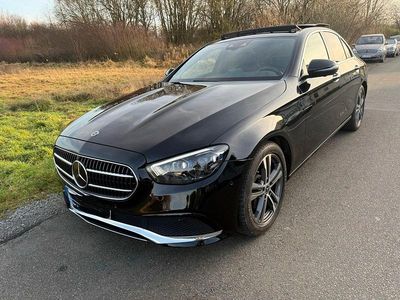 Second-hand Mercedes 220 194 CP (142 kW) 2021 Negru Berlinǎ