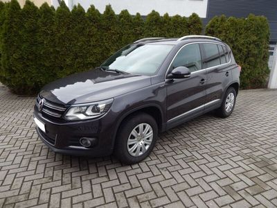 gebraucht VW Tiguan Sport & Style 4Motion*DSG*NAVI*STANDH*AHK