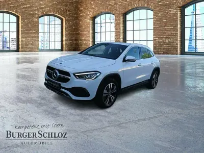 Gebraucht Mercedes GLA220 190 PS (139 kW) 2020 Unilack polarweiß SUV