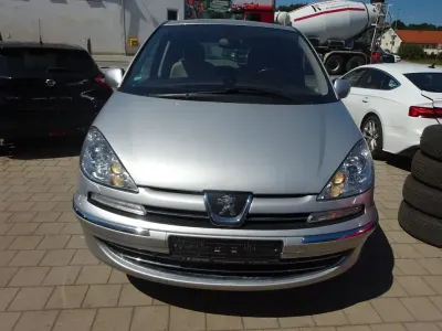 Gebraucht Peugeot 807 Allure 163 PS (119 kW) 2013 Grau Van / Kleinbus