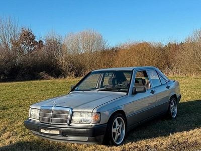Gebraucht Mercedes 190 118 PS (86 kW) 1989 Silber Limousine