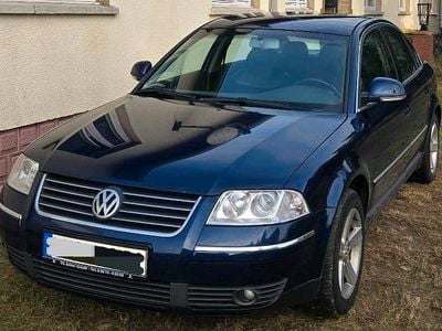 Gebraucht VW Passat 163 PS (119 kW) 2004 Blau Limousine