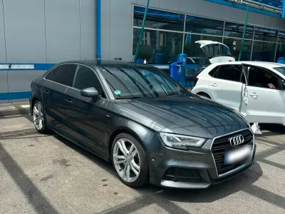 Gebraucht Audi A3 Ambiente 150 PS (110 kW) 2020 Grau Limousine