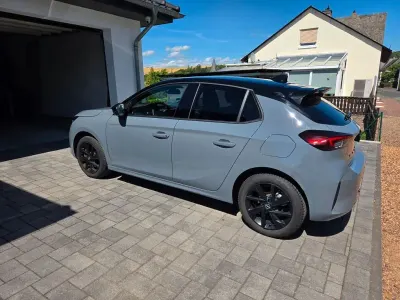 Gebraucht Opel Corsa 131 PS (96 kW) 2025 Grau Kleinwagen