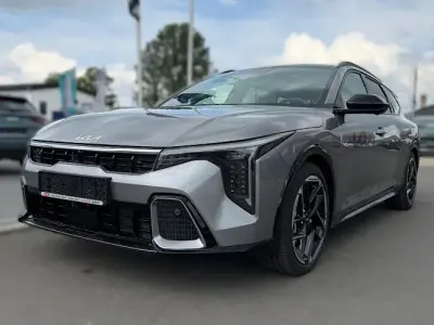 Neu Kia K4 GT-Line 180 PS (132 kW) 2026 Grau Kombi