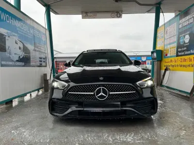 Gebraucht Mercedes C200 AMG 163 PS (119 kW) 2023 Schwarz Limousine