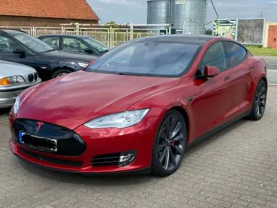 Gebraucht Tesla Model S Performance 567 kW (772 PS) 2016 Rot Kleinwagen