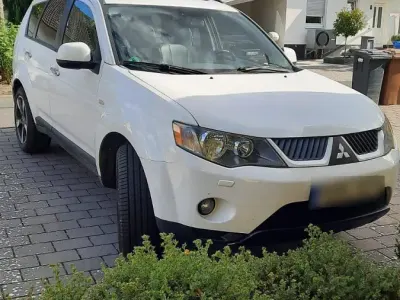 Gebraucht Mitsubishi Outlander 156 PS (114 kW) 2008 Weiß SUV