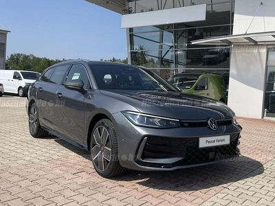Grau Neu 2025 VW Passat R-line Limousine | 46.886 € (Superpreis)