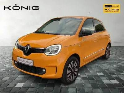 Second-hand Renault Twingo Techno 60 kW (82 CP) 2023 Galben Hatchback