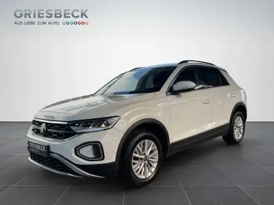 Second-hand VW T-Roc Life 110 CP (80 kW) 2023 Alb SUV