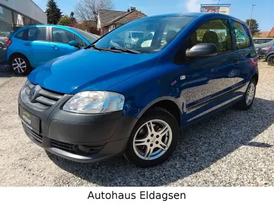 Second-hand VW Fox 54 CP (39 kW) 2010 Albastru Hatchback