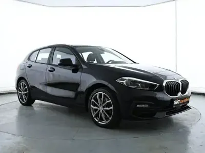 Gebraucht BMW 120 Advantage 178 PS (130 kW) 2023 Schwarz Kleinwagen
