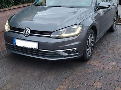 Grau Gebraucht 2018 VW Golf VII Join Kombi | 12.249 € (Guter Preis)