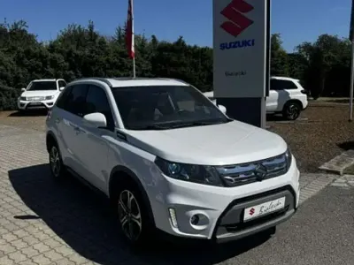 Gebraucht Suzuki Vitara Comfort 120 PS (88 kW) 2016 Cool white pearl met. SUV