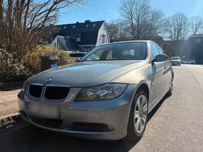 Gebraucht BMW 318 143 PS (105 kW) 2008 Grau Limousine