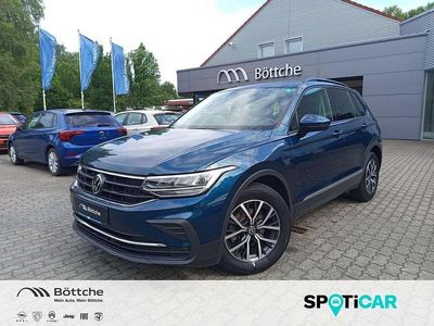 Gebraucht VW Tiguan Life 150 PS (110 kW) 2022 Nightshade blue metallic SUV