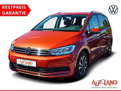 Gebraucht VW Touran Active 150 PS (110 kW) 2023 Rot Van / Kleinbus