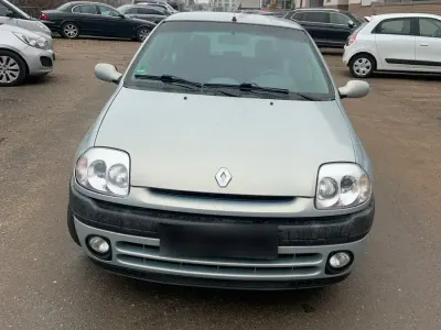 Brugt Renault Clio II 2001 Sølv Hatchback