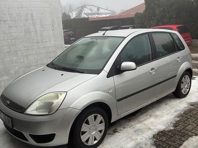 Silber Gebraucht 2005 Ford Fiesta Kleinwagen | 1.950 € (Fairer Preis)