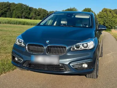 Gebraucht BMW 218 Gran Tourer Luxury Line 150 PS (110 kW) 2016 Blau Van / Kleinbus