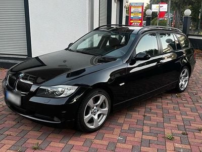 Gebraucht BMW 320 177 PS (130 kW) 2007 Schwarz Kombi