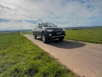Second-hand Mitsubishi L200 Inform 136 CP (100 kW) 2013 Negru Pickup