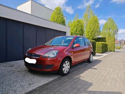 gebraucht Ford Fiesta 1.4 16V top gepflegt