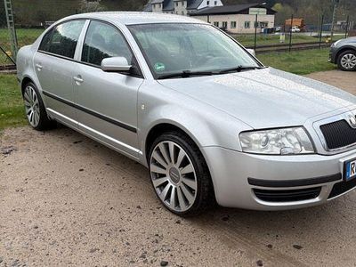 Usata Skoda Superb Comfort 193 CV (141 kW) 2002 Argento Berlina