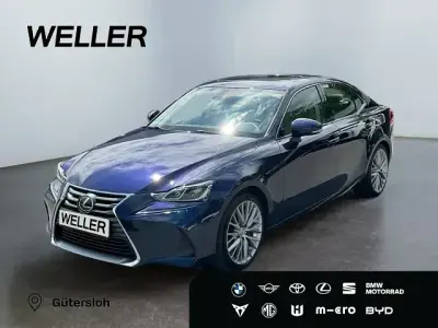 Gebraucht Lexus IS200 Luxury Line 245 PS (180 kW) 2016 Blau Limousine