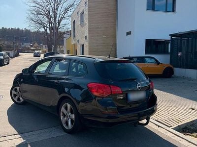 Gebraucht Opel Astra 103 PS (75 kW) 2012 Schwarz Kombi