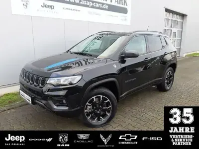 Gebraucht Jeep Compass Trailhawk 241 PS (177 kW) 2021 Carbon black SUV