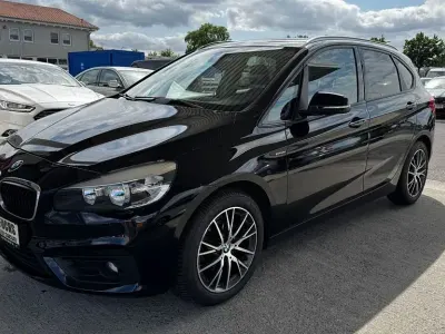Gebraucht BMW 218 Active Tourer Basis 150 PS (110 kW) 2014 Schwarz Van / Kleinbus