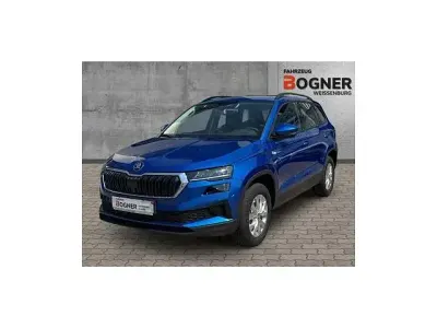 Neu Skoda Karoq Selection 150 PS (110 kW) 2026 Raceblau SUV