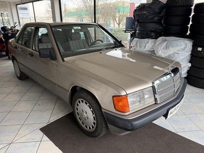 Usata Mercedes 190 75 CV (55 kW) 1992 Grigio Berlina
