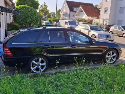 Gebraucht Mercedes C200 Avantgarde 163 PS (119 kW) 2004 Schwarz Kombi