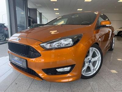 Second-hand Ford Focus ST-Line 125 CP (91 kW) 2018 Portocaliu Break