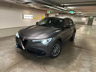 Gebraucht Alfa Romeo Stelvio Super 190 PS (139 kW) 2018 Grau SUV
