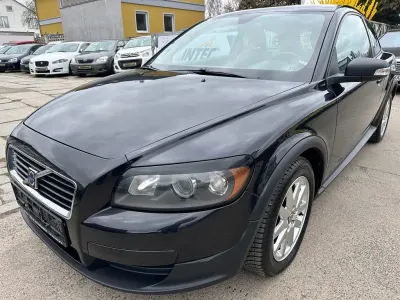 Usata Volvo C30 Kinetic 109 CV (80 kW) 2007 Nero Utilitaria