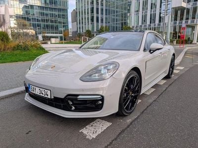 Porsche Panamera 4S