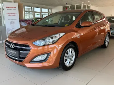 Gebraucht Hyundai i30 Trend 135 PS (99 kW) 2017 Orange Kombi